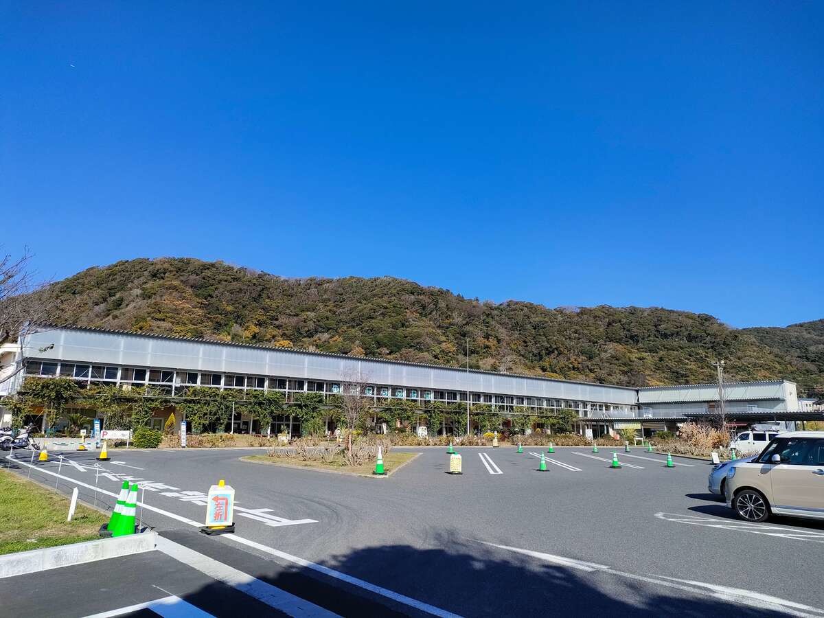 道の駅「保田小学校」